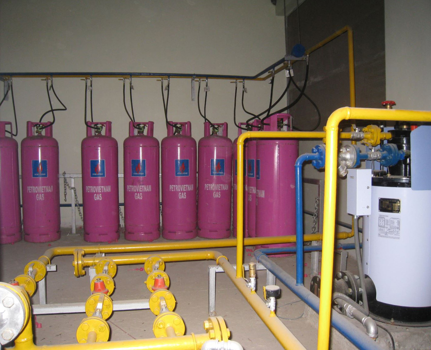 Vì sao việc lắp đặt hệ thống gas công nghiệp tại TP.HCM cần được thực hiện đúng kỹ thuật và an toàn?